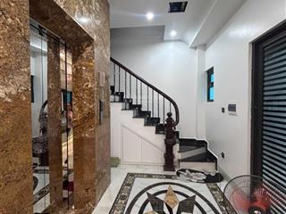 Bán nhà mới đẹp lô góc , thang máy gần phố nguyễn văn huyên , dương quảng hàm dt 43m x6t , mt 5m