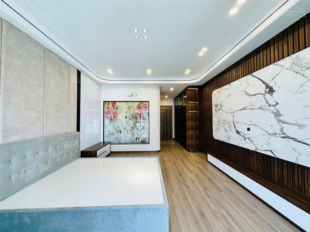 Bán nhà mới tinh thang máy, ô tô đỗ gần phố nguyễn công hoan, kim mã, ngọc khánh 45m2x6t hơn 8 tỷ