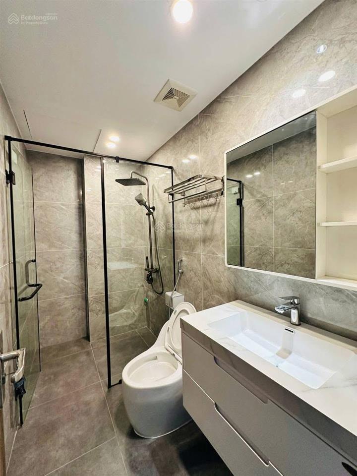 Bán nhà mới tinh thang máy, ô tô đỗ gần phố nguyễn công hoan, kim mã, ngọc khánh 45m2x6t hơn 8 tỷ