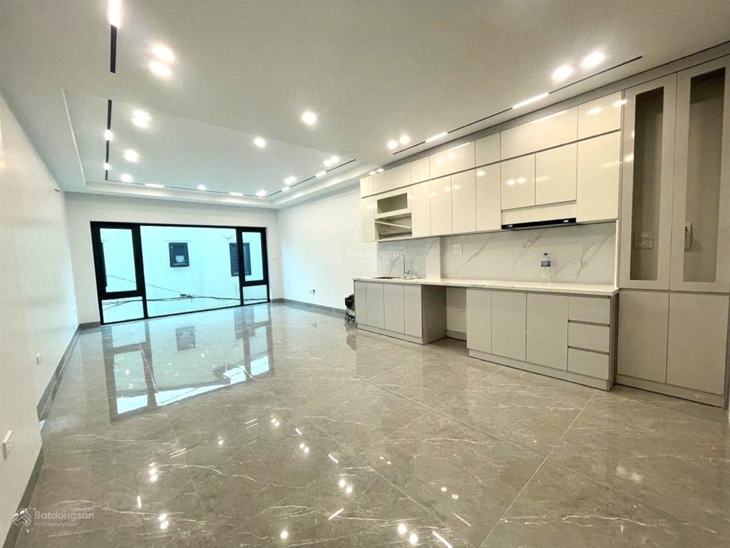 Bán nhà mới tinh đẹp thang máy, ô tô đỗ gần phố ngọc khánh, kim mã 45m2 x 6t, mt 5m hơn 8 tỷ