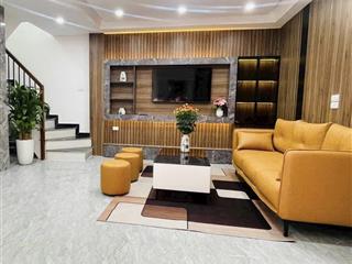 Bán nhà đẹp cầu giấy, nguyễn khang chỉ hơn 7 tỷ nhà 38m x5t,gần phố gần ô tô,có nội thất về ở luôn