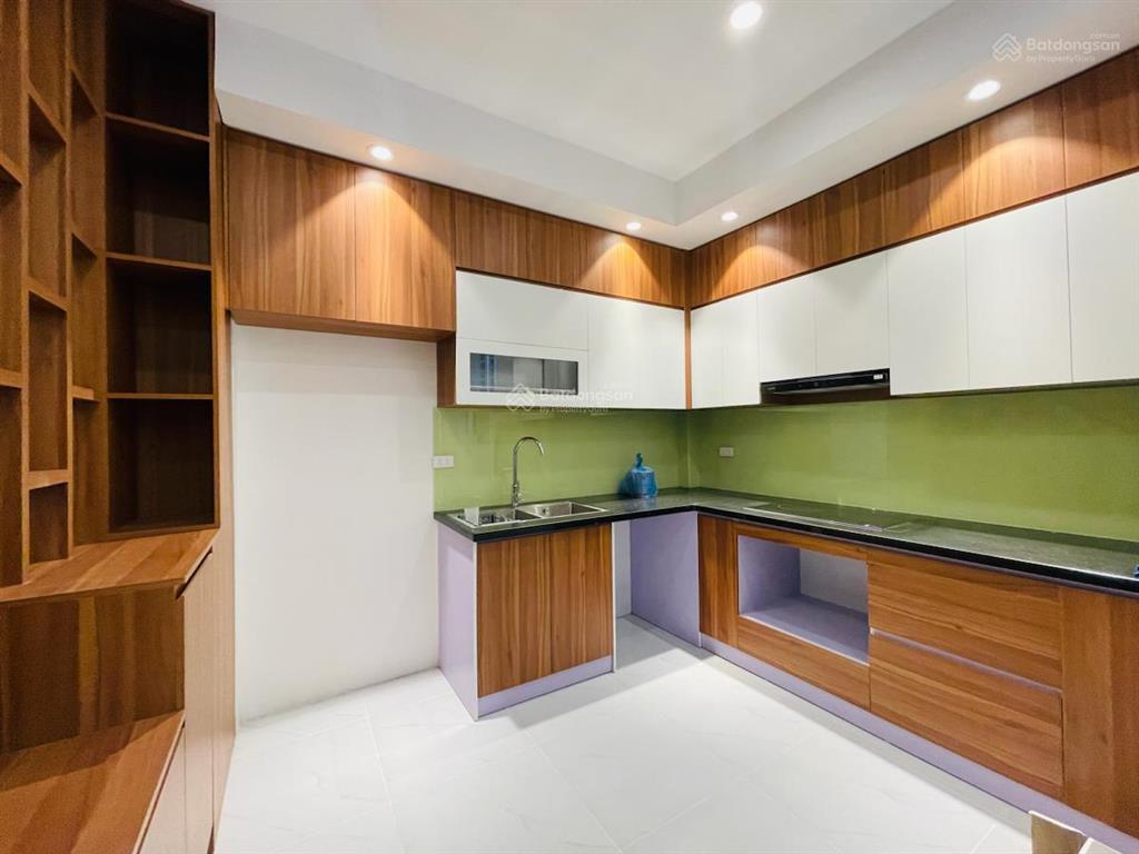 Bán nhà dân xây gần phố nguyễn khang, yên hoà, giá rẻ dt 39m2x5t, 2 thoáng, có nội thất. giá 7.5 tỷ