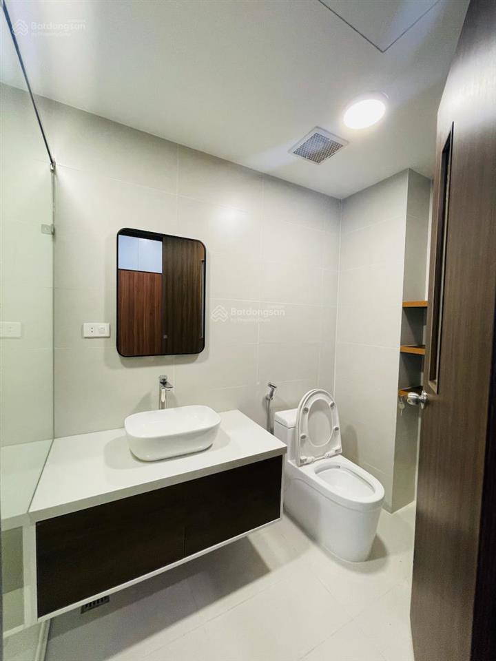 Bán nhà dân xây gần phố nguyễn khang, yên hoà, giá rẻ dt 39m2x5t, 2 thoáng, có nội thất. giá 7.5 tỷ