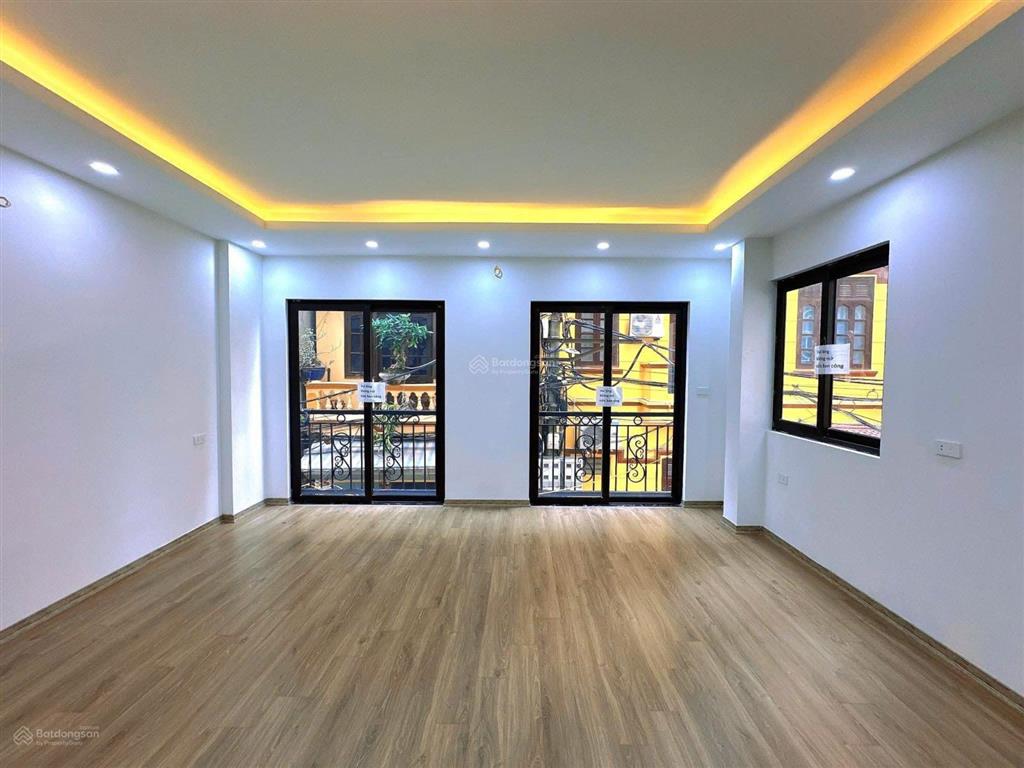 Bán nhà mới, thang máy, ô tô gần phố khúc thừa dụ, trương công giai 50m x7t, mt 4.5m sổ vuông đẹp