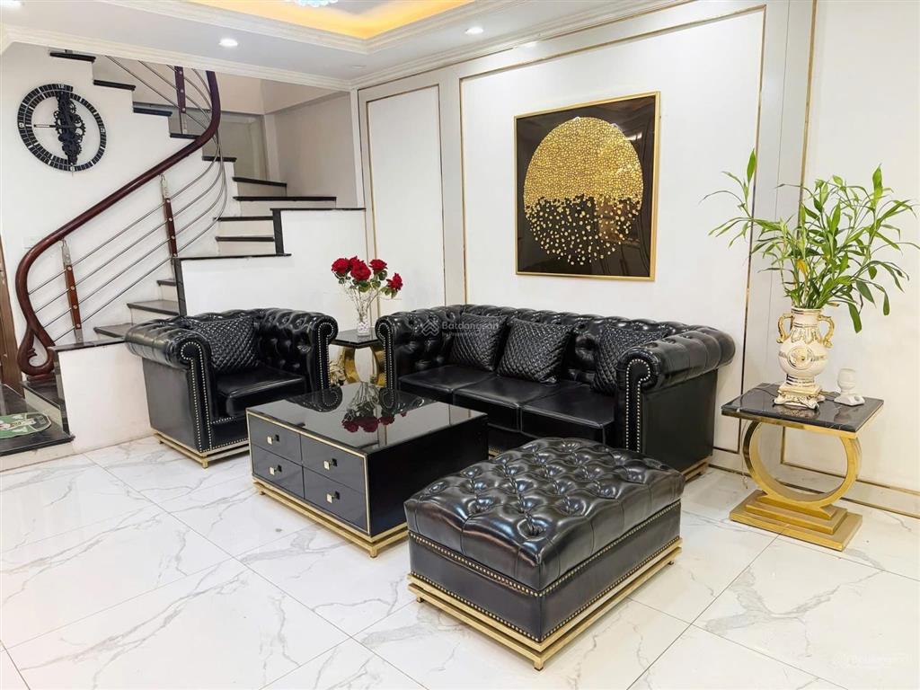 Bán nhà dân xây q ba đình, ô tô, lô góc gần phố vĩnh phúc. 50m2 x 5 t, mt 4.5m, không quy hoach