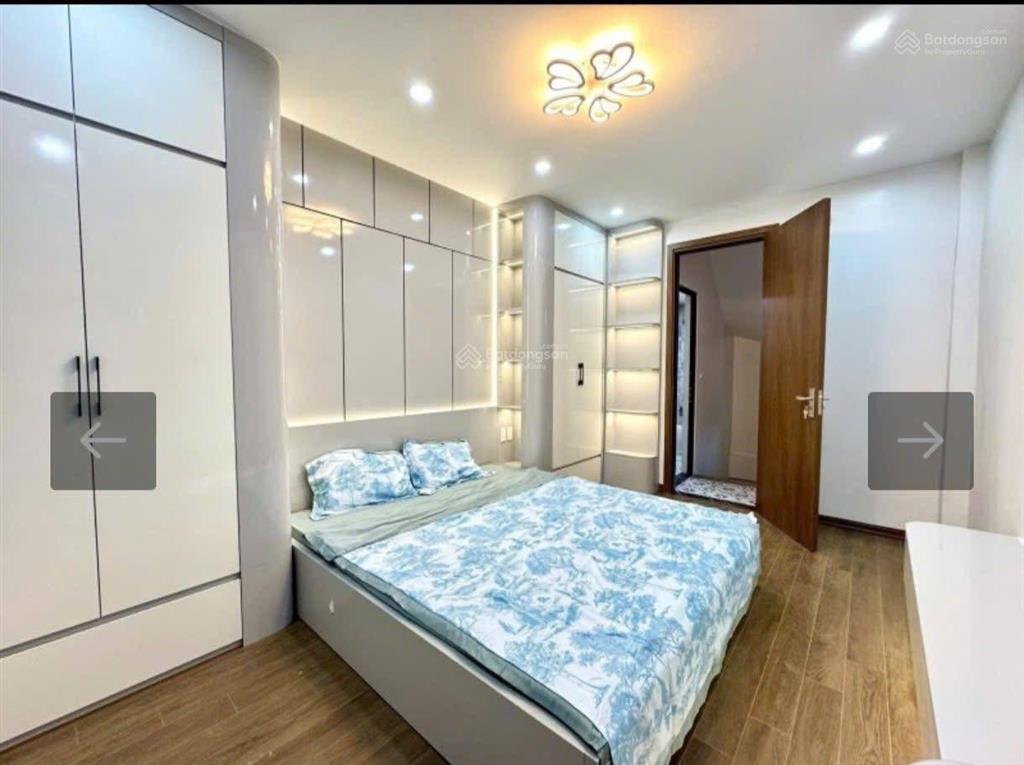Bán căn lô góc xuân thủy, ô tô gần, ngõ nông 52m2*5t, mỗi tầng 2 phòng ngủ, nội thất đầy đủ