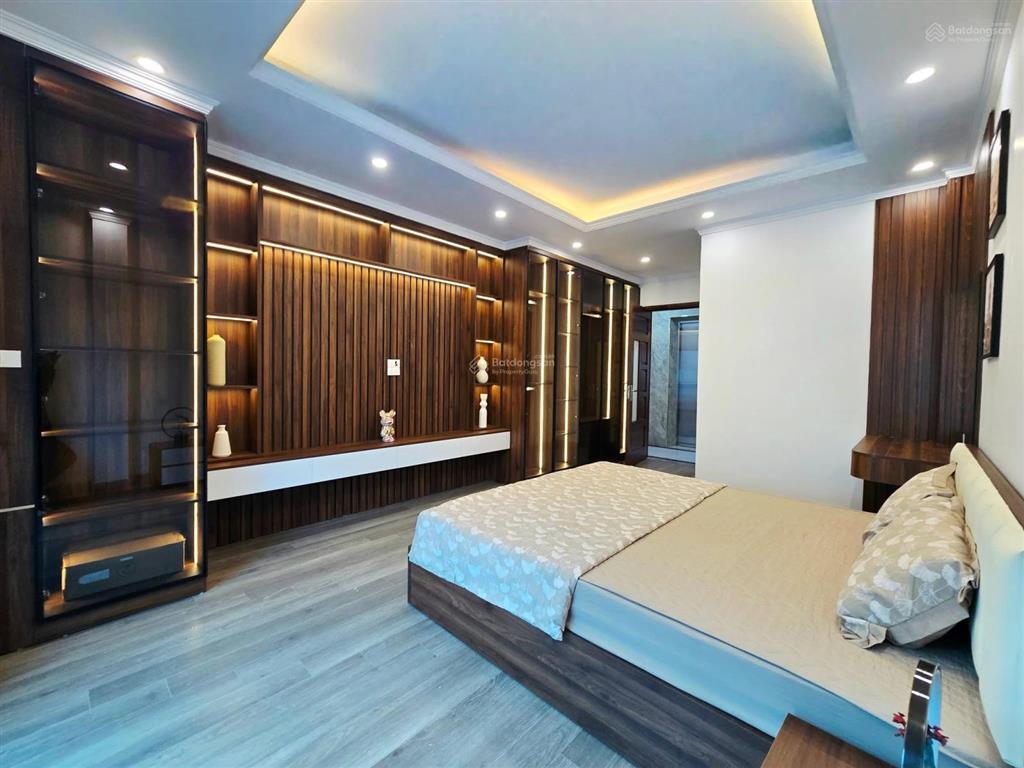 Bán nhà đẹp dân xây quận ba đình gần phố vĩnh phúc, ô tô 15m dt 51m2 x 5t, 2 thoáng, không qh