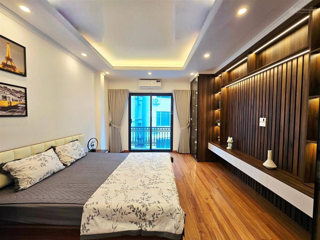 Bán nhà đẹp dân xây quận ba đình gần phố vĩnh phúc, ô tô 15m dt 51m2 x 5t, 2 thoáng, không qh