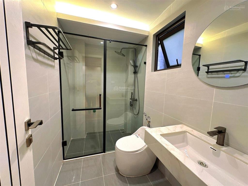 Nhà đẹp dân xây thang máy, lô góc, ô tô gần hoàng quốc việt, 55m2 x6t đủ nội thất sang xịn ở luôn