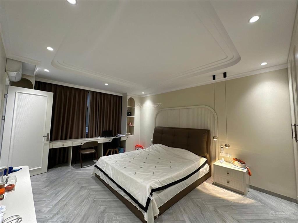 Nhà đẹp dân xây thang máy, lô góc, ô tô gần hoàng quốc việt, 55m2 x6t đủ nội thất sang xịn ở luôn
