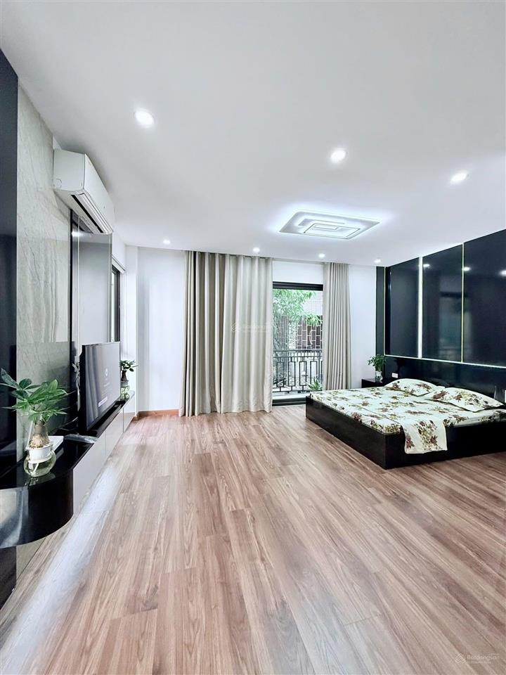 Bán nhà mới đẹp gần phố cầu giấy, dân xây, lô góc, ôtô gần công viên cg, 48m2 x 5t, nội thất đầy đủ
