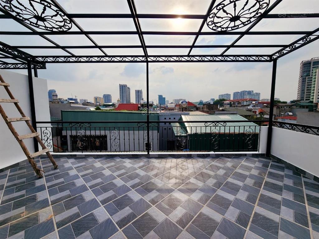 Bán nhà mới đẹp gần phố cầu giấy, dân xây, lô góc, ôtô gần công viên cg, 48m2 x 5t, nội thất đầy đủ