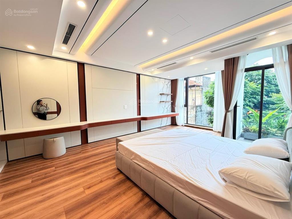 Bán nhà mới đẹp gần phố cầu giấy, dân xây, lô góc, ôtô gần công viên cg, 48m2 x 5t, nội thất đầy đủ