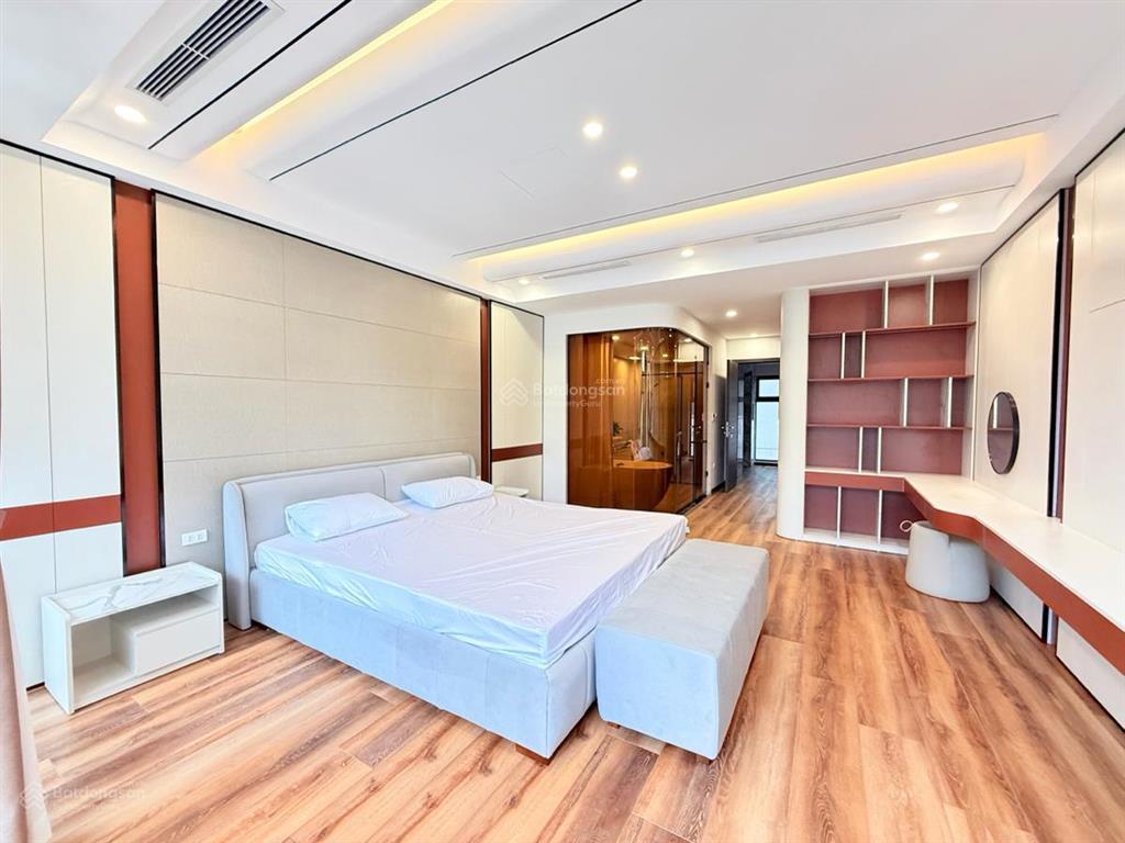 Bán nhà mới đẹp gần phố cầu giấy, dân xây, lô góc, ôtô gần công viên cg, 48m2 x 5t, nội thất đầy đủ