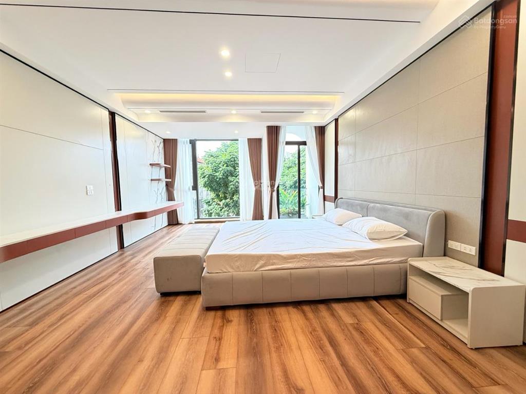 Bán nhà mới đẹp gần phố cầu giấy, dân xây, lô góc, ôtô gần công viên cg, 48m2 x 5t, nội thất đầy đủ