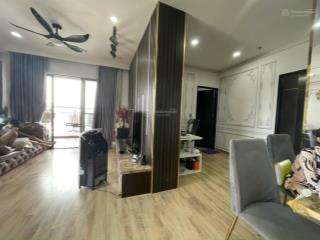 Nhà đẹp lầu cao view hồ bơi, 74m 2pn 1wc full nội thất