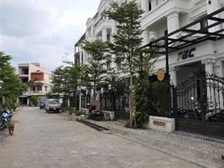 Bán bt 106m2 tại tig đại mỗ, 24,5 tỷ, 7pn, 7wc, 5 tầng, mặt tiền 6m, vỉa hè,oto dừng đỗ, hàng hiếm