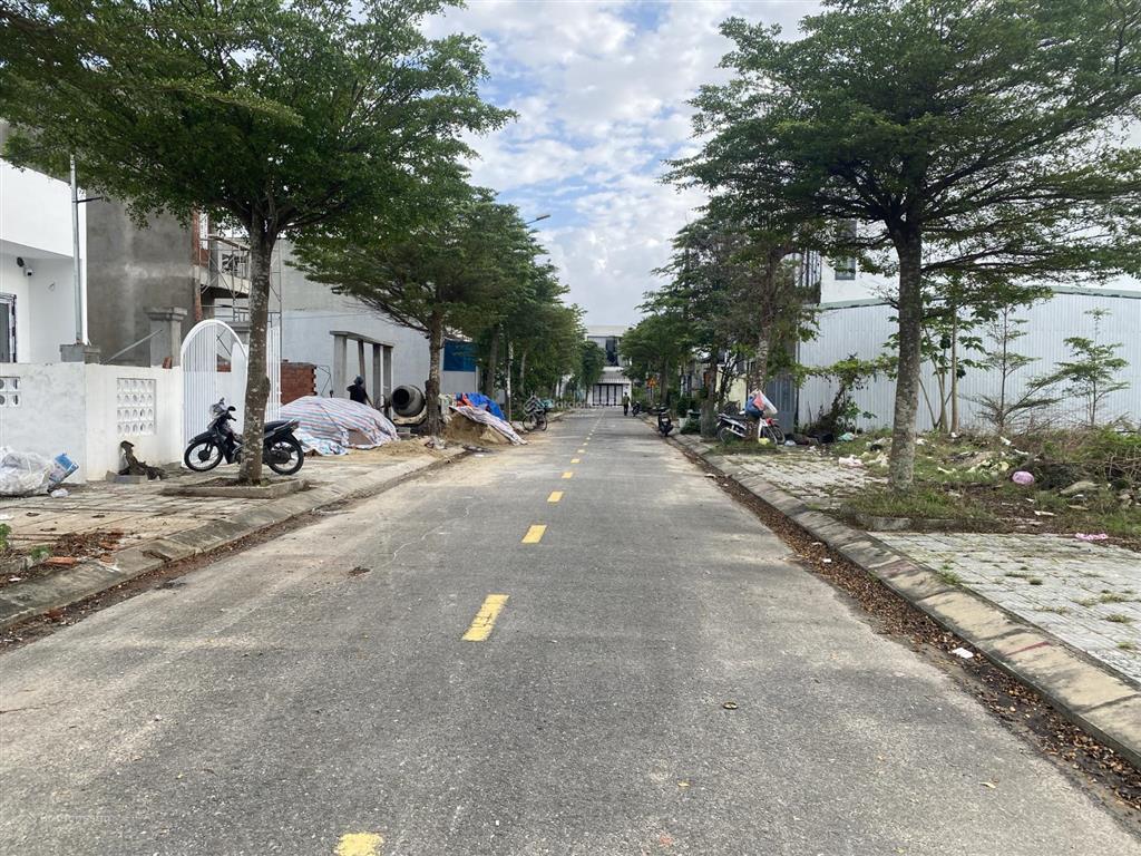 Giá rẻ  đất đà nẵng gần chợ chỉ 2 tỷ 750 (không có lô thứ 2) (tiềm năng lớn)