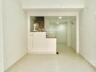 Bán nhà lô góc 2 mt vĩnh viễn kế bên nguyễn tri phương q10  vừa ở vừa cho thuê 35tr/th