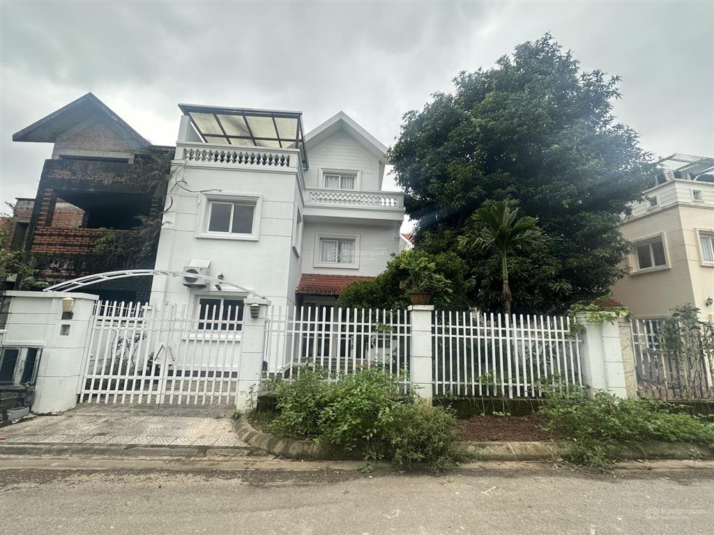 Chính chủ cần bán gấp bt song lập 214m2 giá 17 tỷ