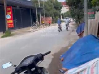 Bán đất đẹp sát đường liên xã (đại thành) quốc oai ô tô vào đất đường trước đất 4.5m giá 49tr/m2