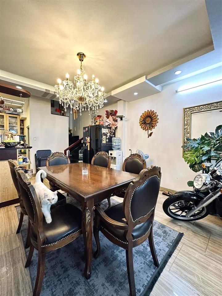 Chính chủ bán nhà đường nguyễn kiệm giá tốt, sổ sang tên ngay, thu nhập ổn định 18tr/th