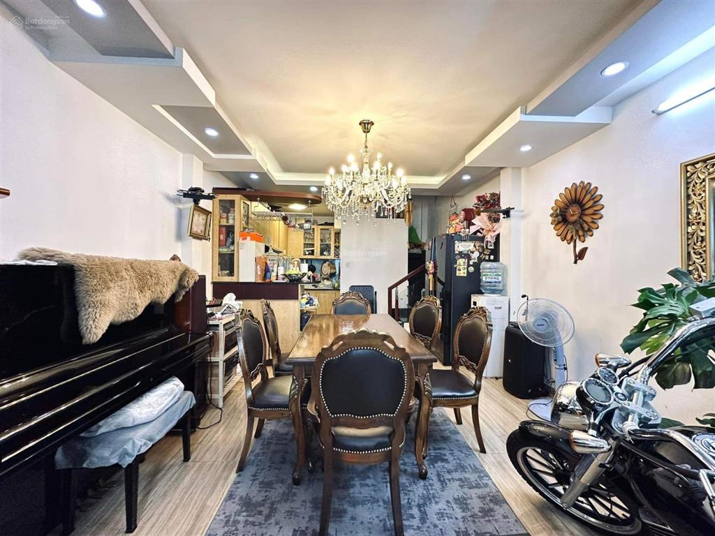 Chính chủ bán nhà đường nguyễn kiệm giá tốt, sổ sang tên ngay, thu nhập ổn định 18tr/th