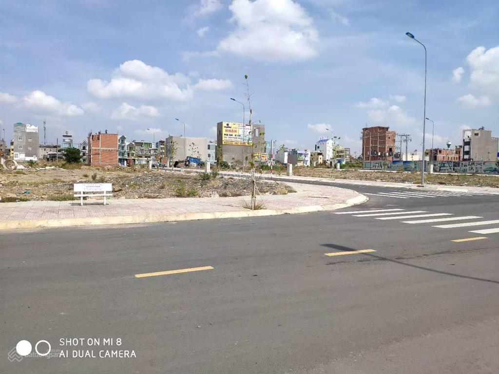 Kẹt tiền bán gấp 5 lô đất mt ql13, hiệp bình phước, thủ đức  sổ riêng, giá 2 tỷ 5 tl