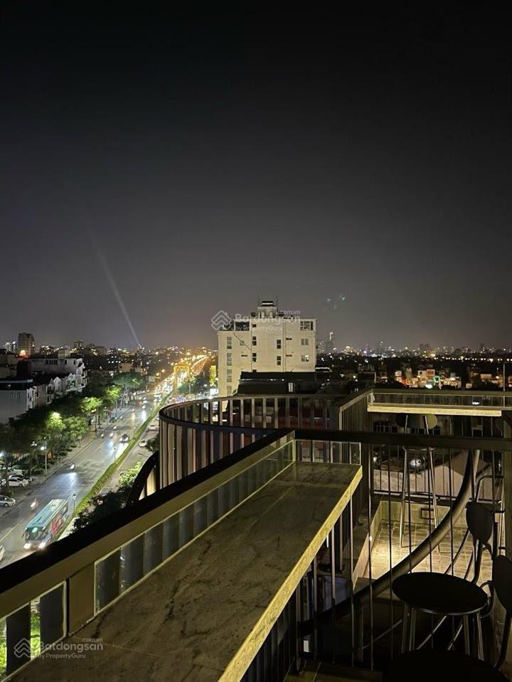 Nhà mặt phố nguyễn văn cừ , 9 tầng, mặt tiền quyền lực, vỉa hè siêu rộng