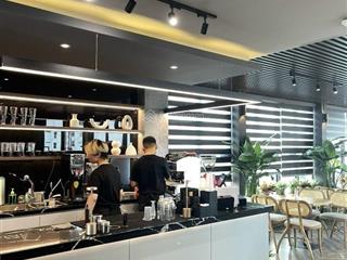 Nhà mặt phố nguyễn văn cừ , 9 tầng, mặt tiền quyền lực, vỉa hè siêu rộng