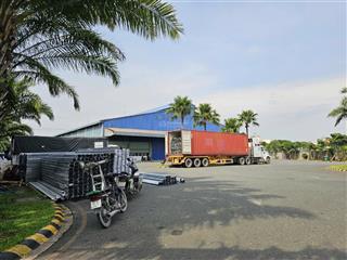 Cho thuê kho 1600m2  80.000đ/m2 đường mã lò cont40f vào tới kho, mái cao, vách tường tới mái.