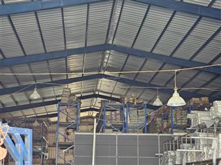 Cho thuê kho 800m2  80tr/th đường lê trọng tấn, container 40f vào ok, pccc
