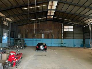 Cho thuê kho 1.100m2  90k/m2,kế đàm sen, tải lớn vào ok, pccc