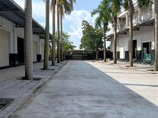 Cho thuê 3.000m2/ 5.500m2  đường quốc lộ 1a, cont 40f vào tới xưởng, có pccc