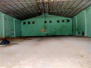 Cho thuê kho xưởng  dt 800m2  đường kinh dương vương cont40f vào.