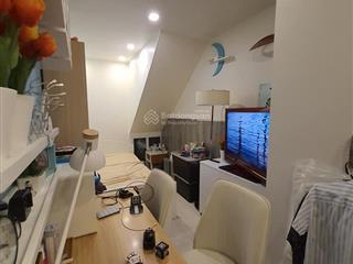 Nhà hxh hạ chào 2,5 tỷ, nguyễn trãi, nguyễn cư trinh, q1, 64m², 2 tầng