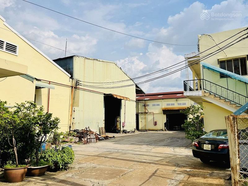 Bán nhà xưởng ful thổ hxh nguyễn văn quá, đông hưng thuận, q12, 3551m2, ngang 54.7m, giá 45tr/m2