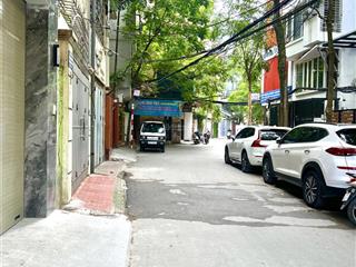 Bán nhà phố hoàng cầu, giá siêu hời 27,8 tỷ, 69m2, 5pn thang máy. ô tô dừng đỗ, kinh doanh