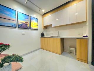 Bán nhà minh khai hbt 5 tầng 3 ngủ 3.6 tỷ.