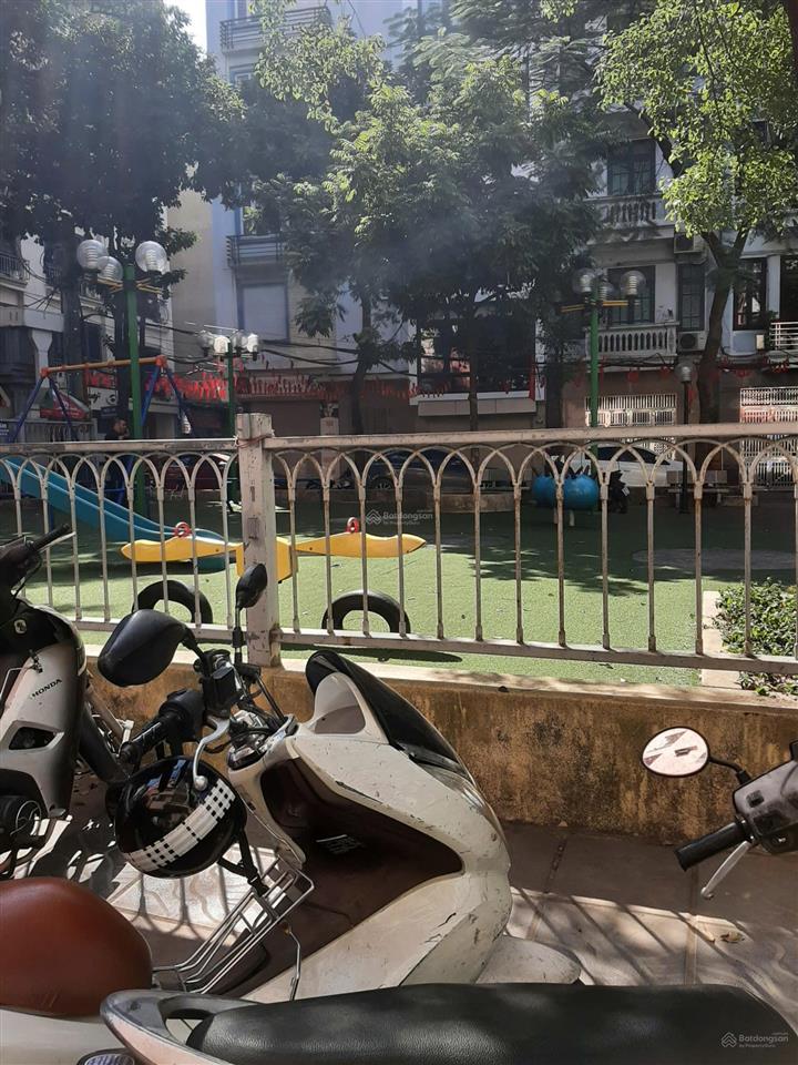 Bán nhà phố hoàng ngân măt vườn hoa, nguyễn thị định,  trung hòa nhân chính. dt 68m2, xây 5,5t