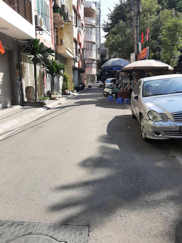 Bán nhà phố hoàng ngân măt vườn hoa, nguyễn thị định,  trung hòa nhân chính. dt 68m2, xây 5,5t