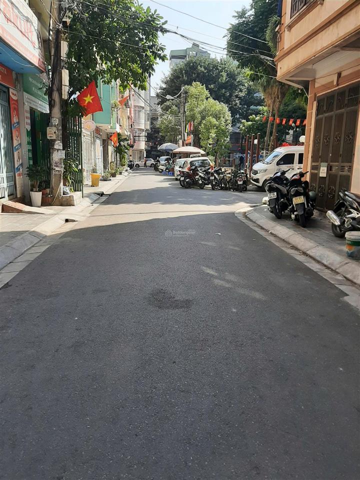 Bán nhà phố hoàng ngân măt vườn hoa, nguyễn thị định,  trung hòa nhân chính. dt 68m2, xây 5,5t