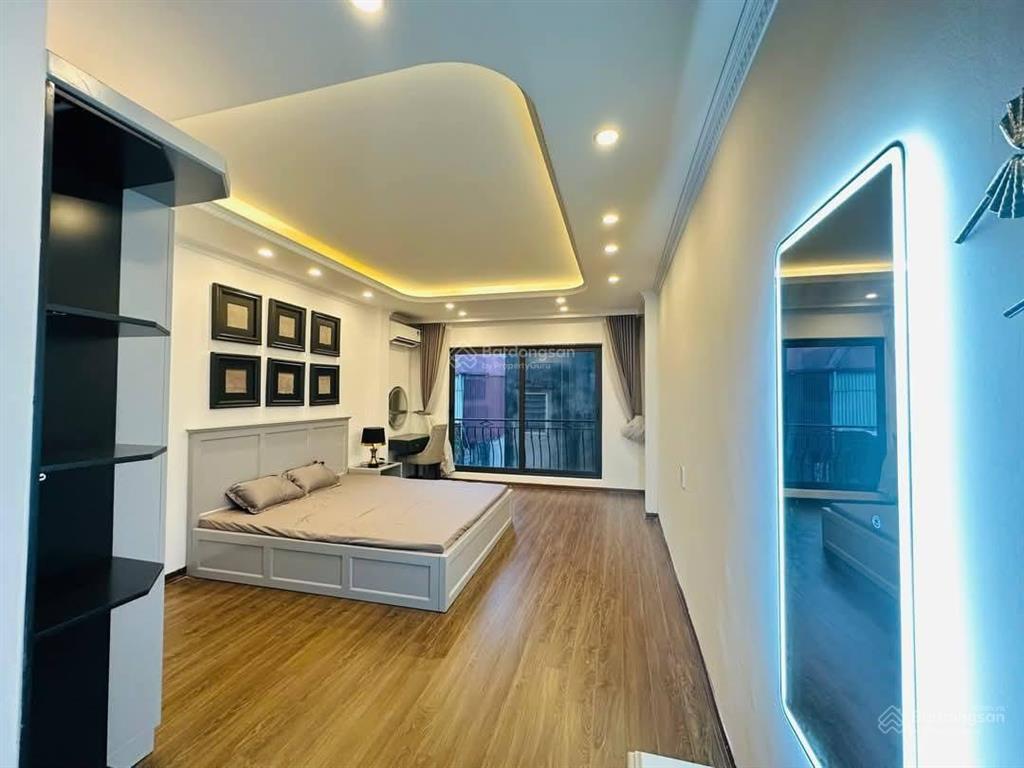 Hữu hòa,ô tô vào ngõ thông,40m 5 tầng,sổ chuẩn,5.2 tỷ