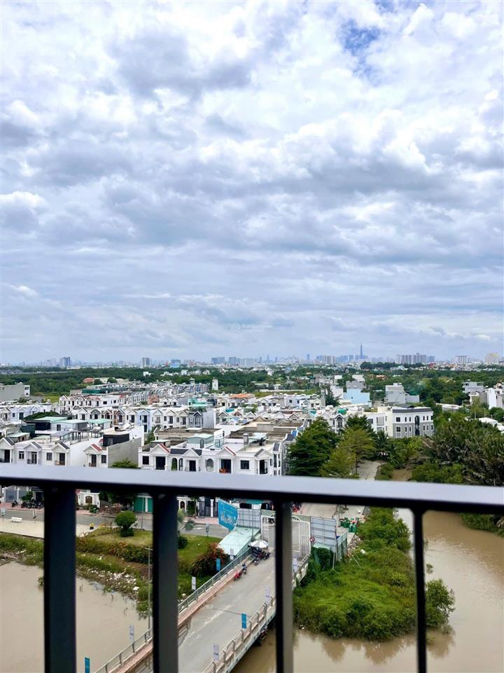Cần bán gấp căn 3pn3wc mt eastmark view sông landmark 81 dt 100m2 giá chỉ 4 tỷ250