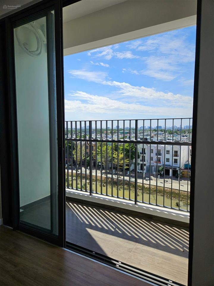 Chính chủ bán căn 3pn 3wc duokey 100m2 view sông mt easmark city 0939 303 ***