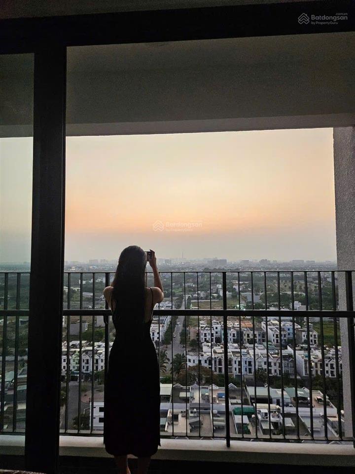 Bán căn góc penthouse duplex 4pn4wc mt eastmark city 200m2 giá chỉ 9ty7 sổ sẵn