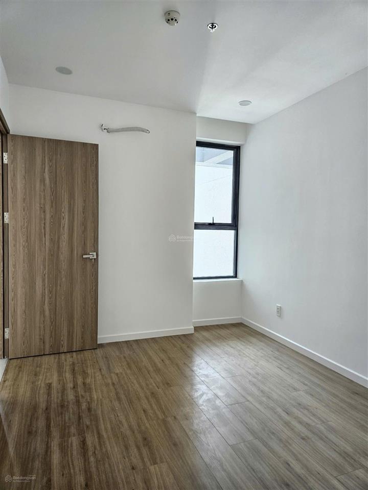 Bán gấp căn 2pn2wc mt eastmark 73,4m2 tầng trung giá 3ty850 sổ sẵn