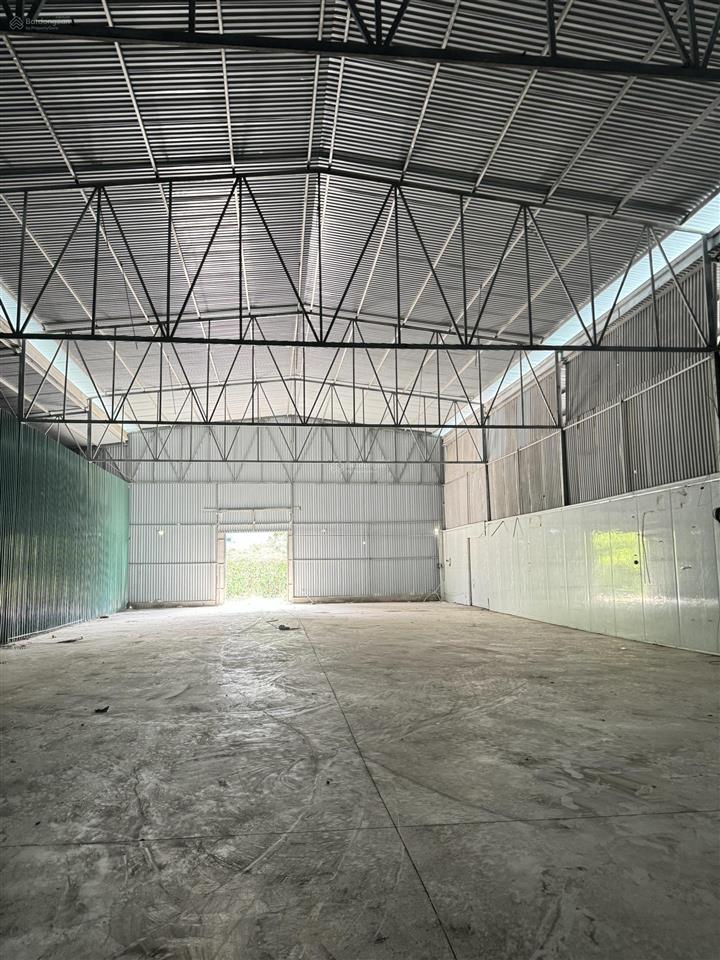 Cho thuê kho xưởng 525m2 ngay tân xuân  ngã tư hoàng tăng bí, bắc từ liêm