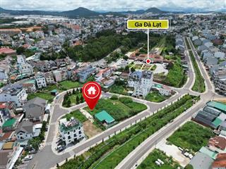 Vị trí hiếm có  lô đất cách hồ xuân hương 500m  góc 2 mặt tiền