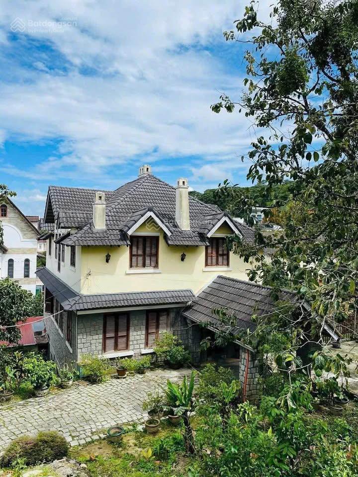 Bán lô đất hiếm còn sót lại ngay trung tâm đà lạt i phù hợp xây khách sạn tiêu chẩn 4 saoi